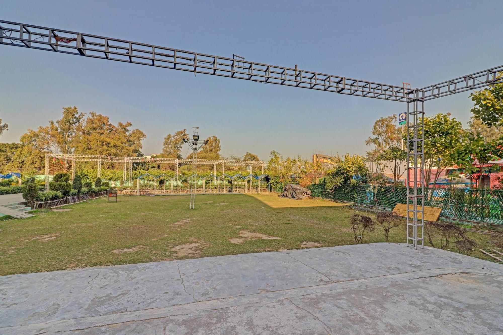 Capital O Kanha Resort Sikandra Rao Luaran gambar