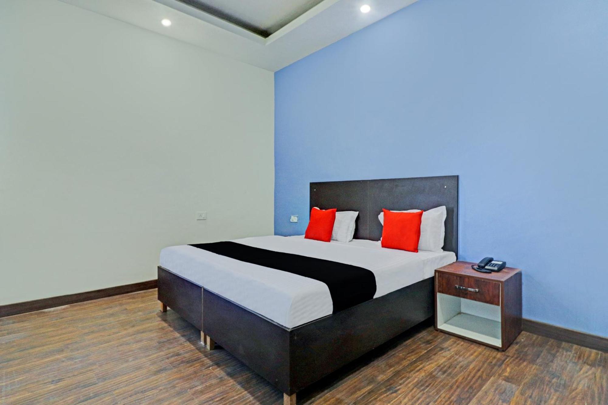 Capital O Kanha Resort Sikandra Rao Luaran gambar