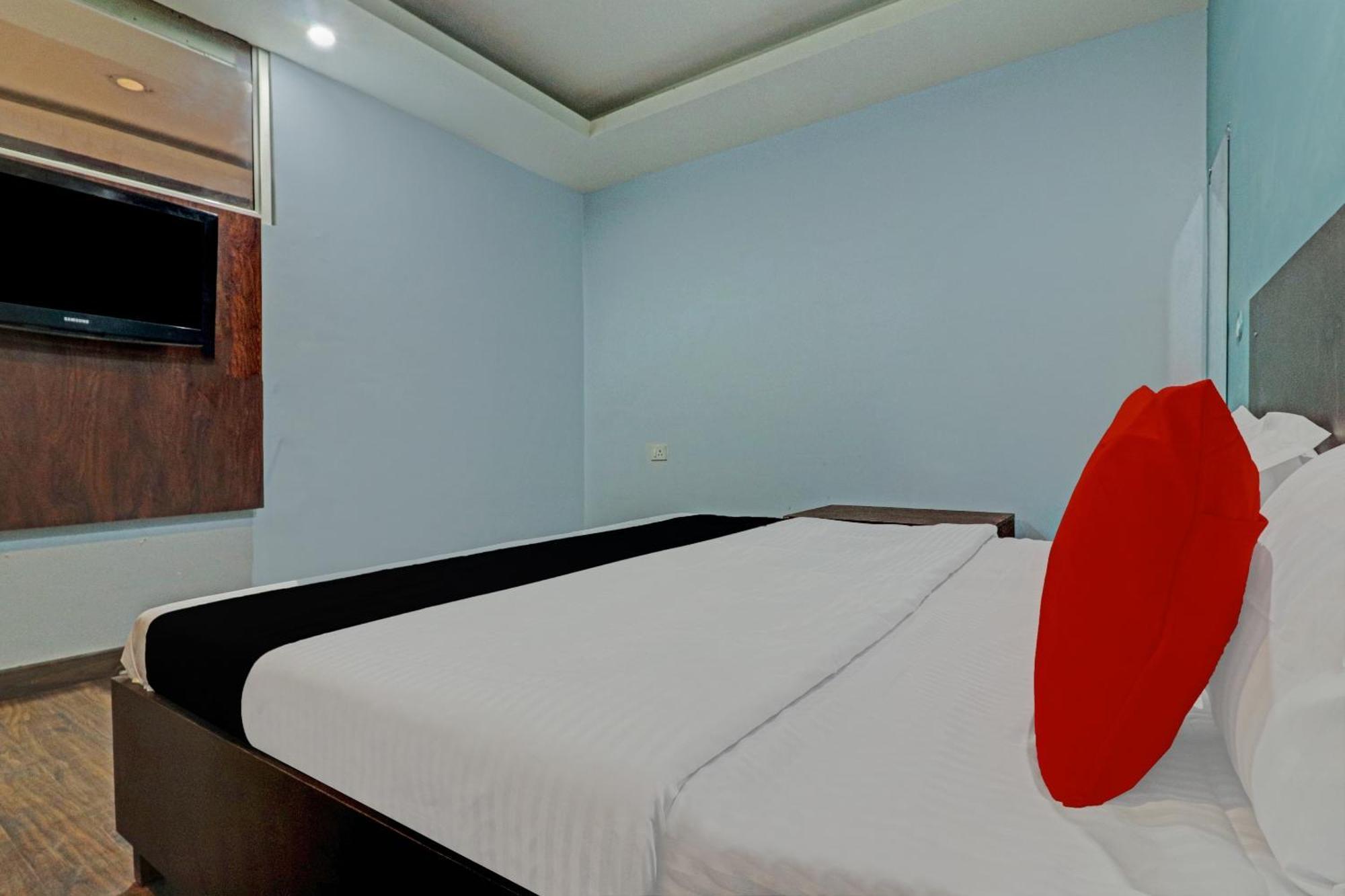 Capital O Kanha Resort Sikandra Rao Luaran gambar